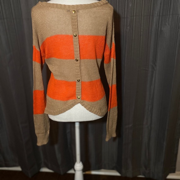 Sweater - Picture 3 of 6